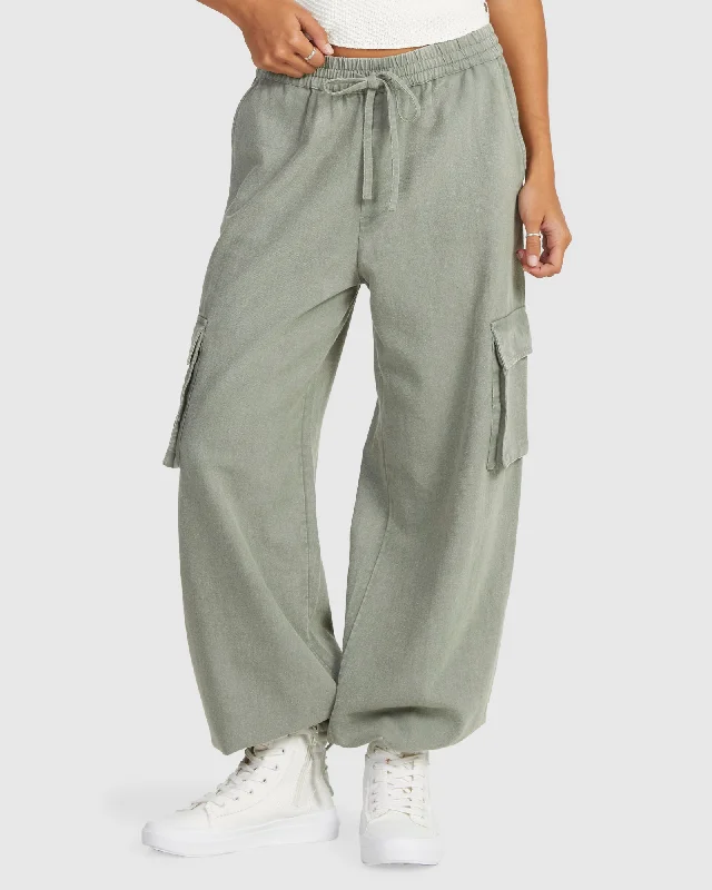 Womens Day Trippin Cargo Pants High-Waist Jeans