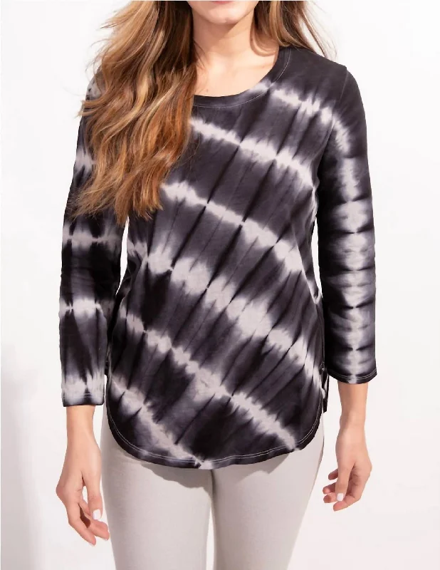 Tie Dye Hi-Lo Tee In Dune Seamless Knitted Crochet