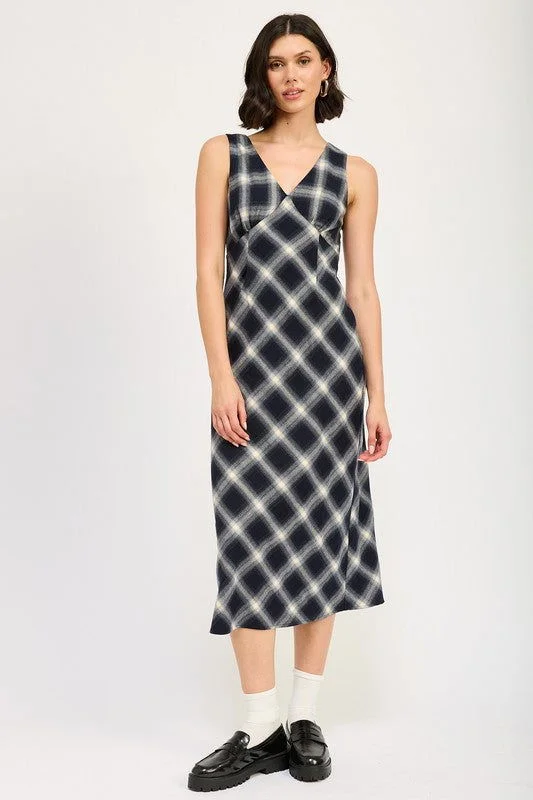 Emory Park Plaid Bias Maxi Dress Cozy Maxi Dress with Slit