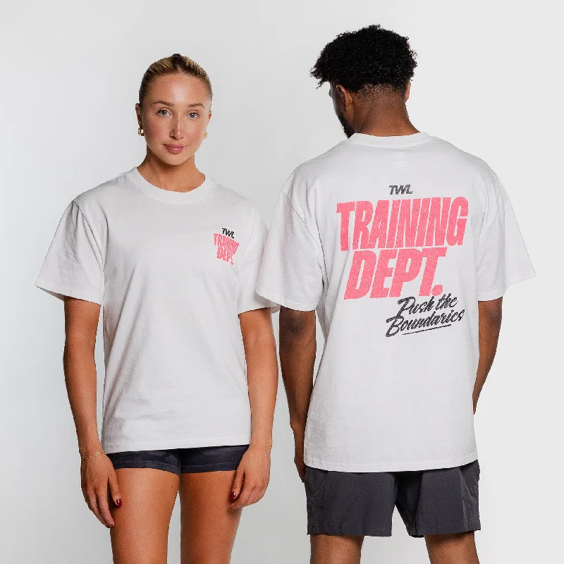 TWL - LIFESTYLE OVERSIZED T-SHIRT - TRAINING DEPARTMENT - FADED WHITE/NEON PINK Front Pockets Side Pockets Patch Pockets