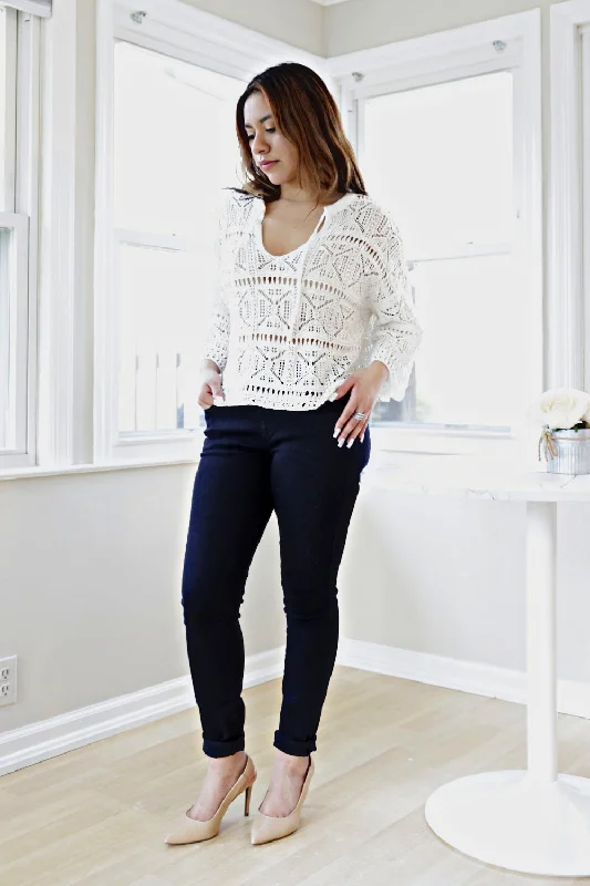Petite Mid Rise Skinny Jeans with Rolled Hem (Black) Comfortable Jogger Style Jeans