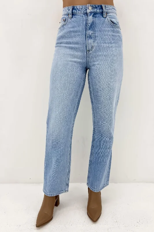 High Straight Jean Astoria Fade Petite Cozy Wide-Legged Jeans