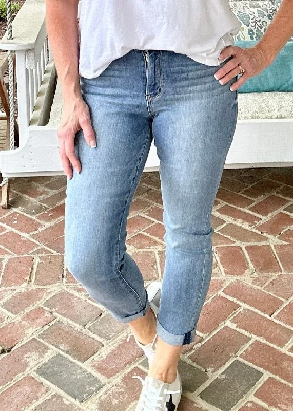 Judy Blue Jeans | Tupelo | Mid Rise | Slim Fit Fashionable Slim Fit Jeans