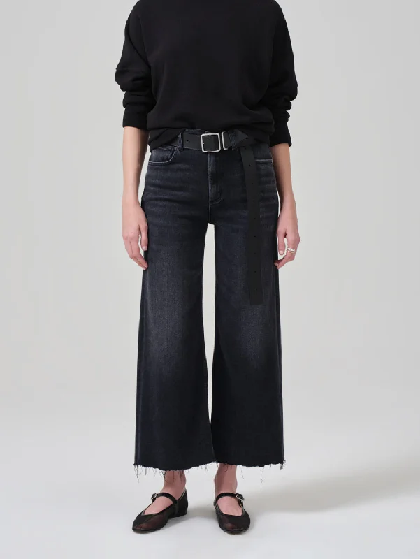 Lyra Wide Leg Crop Jean - Medallion Fashionable Raw Edge Jeans