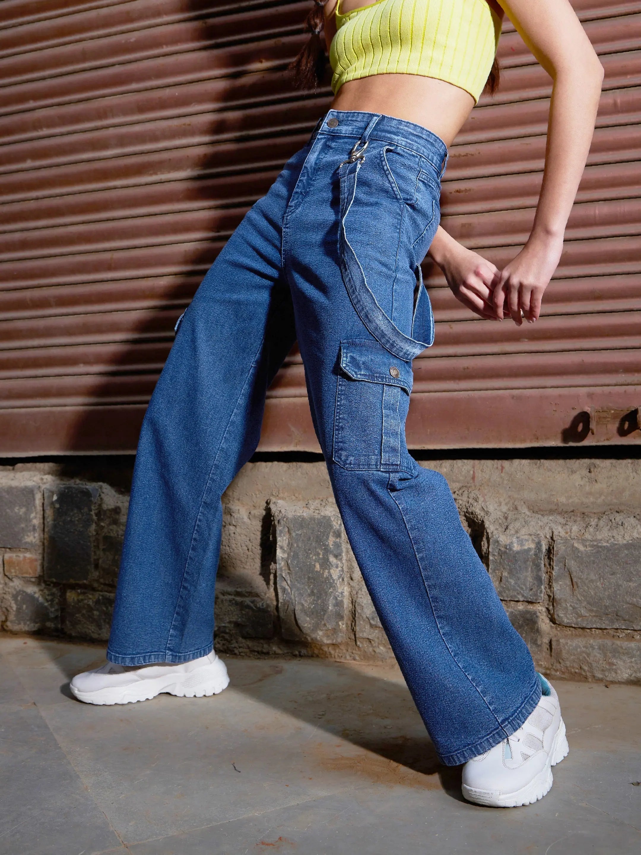 Women Blue Denim Side Patch Pockets Jeans Comfortable Ankle Jeans