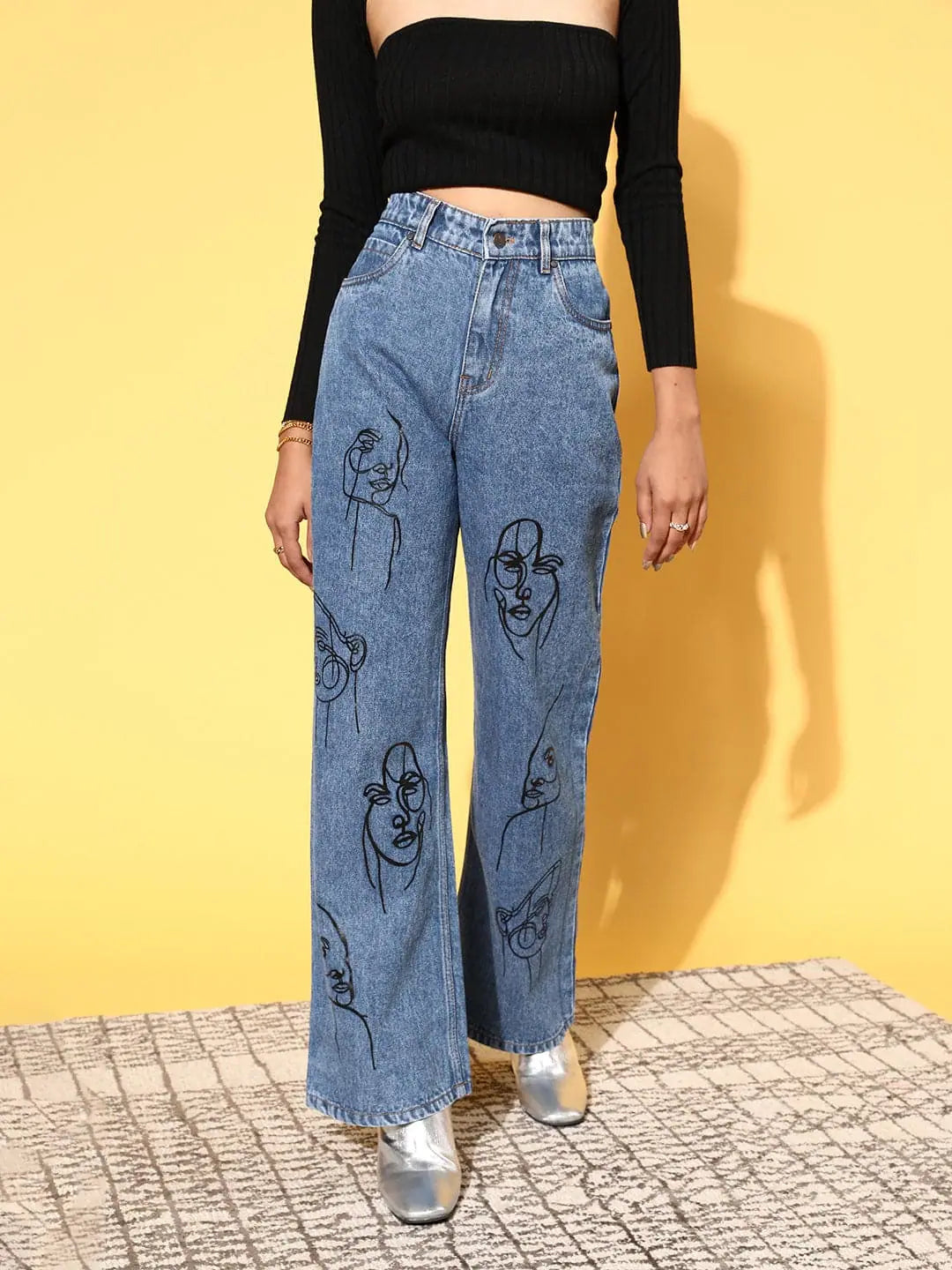 Women Blue Line-Art Print Straight Jeans Stylish Acid-Wash Jeans