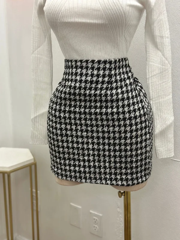 Houndstooth Black and White Skirt- No Estira, Not Stretchy tulle skirt dreamy