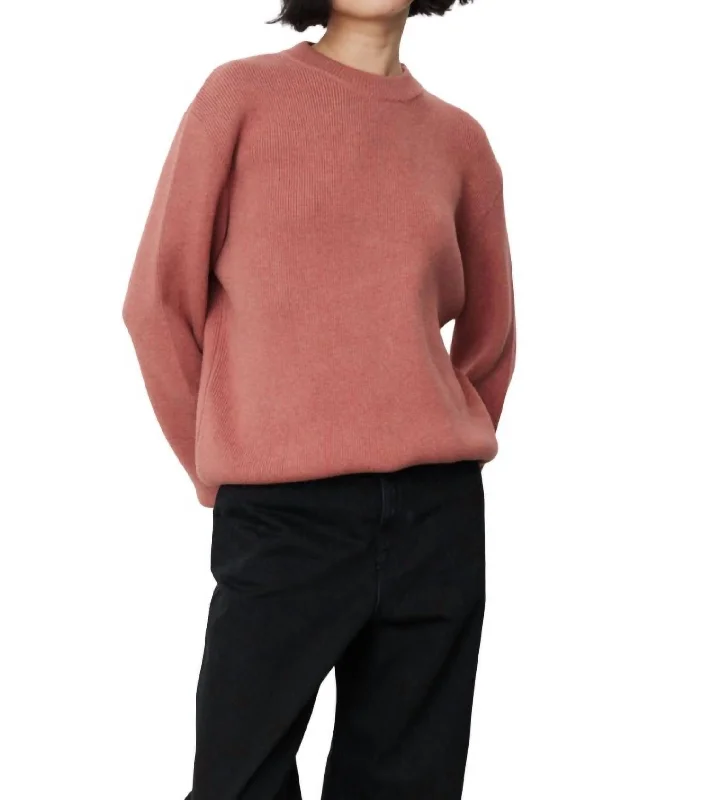 Journey Boyfriend Crewneck Sweater Top In Light Mahogany Thin Thick Dense